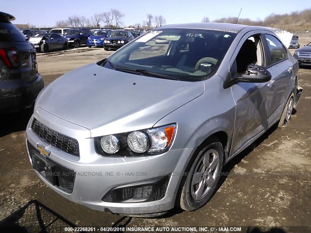 1G1JA5SH6F4152473 - 2015 CHEVROLET SONIC LS 灰色 照片 2
