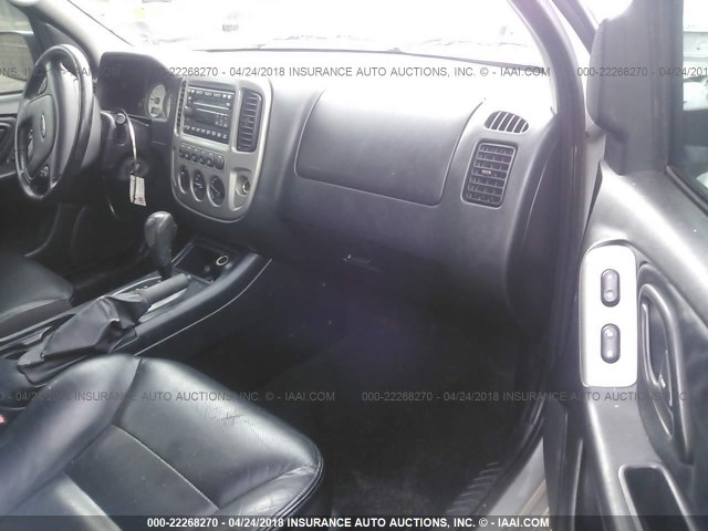 1FMCU04195KA10330 - 2005 FORD ESCAPE LIMITED SILVER photo 5