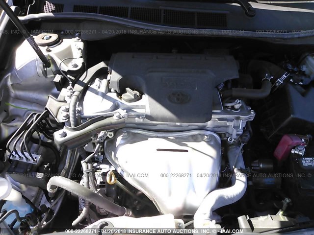 4T1BF1FK8HU304344 - 2017 TOYOTA CAMRY LE/XLE/SE/XSE SILVER photo 10