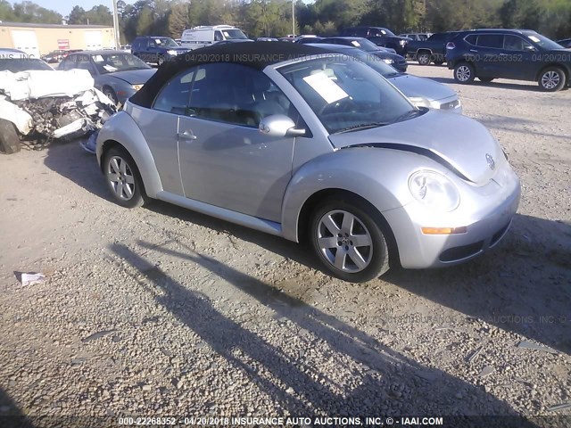 3VWRF31Y87M401716 - 2007 VOLKSWAGEN NEW BEETLE CONVERTIBLE OPTION PKG 1 ვერცხლისფერი ფოტო 1