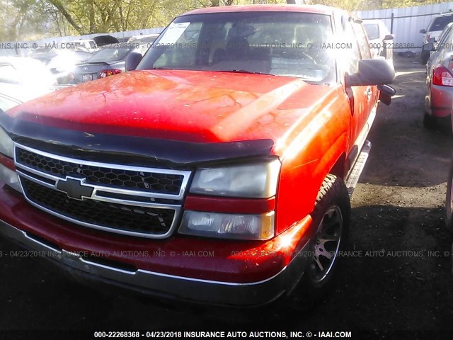 2GCEK13V171150503 - 2007 CHEVROLET SILVERADO K1500 CLASSIC CREW CAB RED photo 2