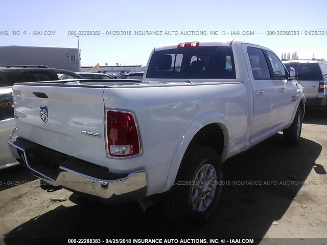 3C6UR5FL9JG208999 - 2018 RAM 2500 4X4 CREWCAB  WHITE photo 4