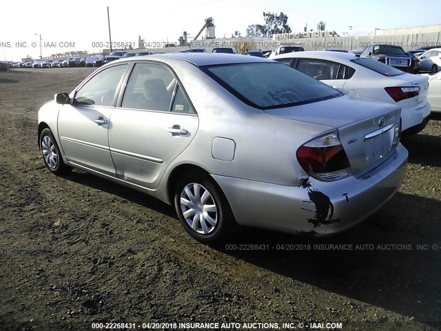 4T1BE32K36U713451 - 2006 TOYOTA CAMRY LE/XLE/SE ვერცხლისფერი ფოტო 3