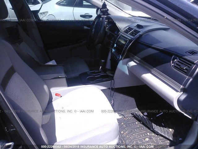 4T4BF1FK2CR223676 - 2012 TOYOTA CAMRY SE/LE/XLE Dark Blue photo 5