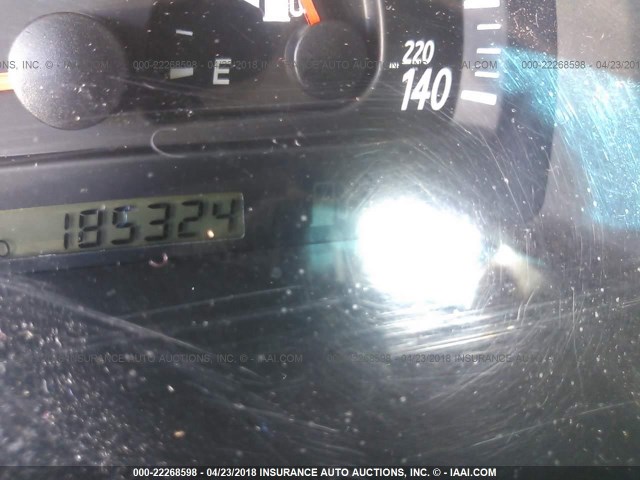 4T1BE32K62U626671 - 2002 TOYOTA CAMRY LE/XLE/SE ვერცხლისფერი ფოტო 7