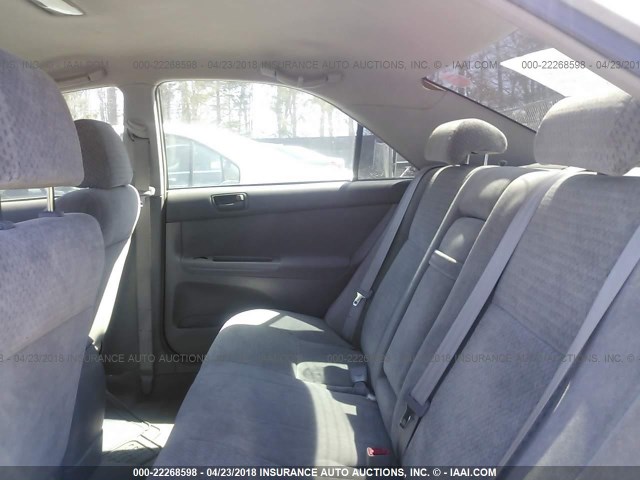 4T1BE32K62U626671 - 2002 TOYOTA CAMRY LE/XLE/SE ვერცხლისფერი ფოტო 8