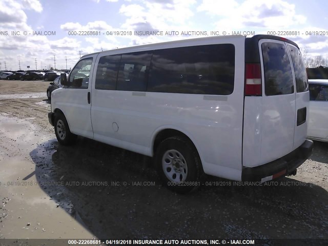 1GNSHBF46B1128903 - 2011 CHEVROLET EXPRESS G1500 LS WHITE photo 3