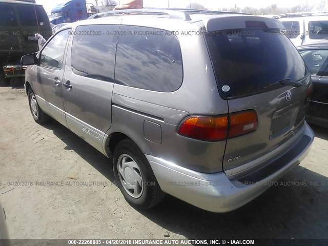 4T3ZF13C9WU080369 - 1998 TOYOTA SIENNA LE/XLE GOLD photo 3