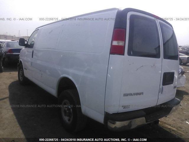 1GTGG25U961116317 - 2006 GMC SAVANA G2500 WHITE photo 3