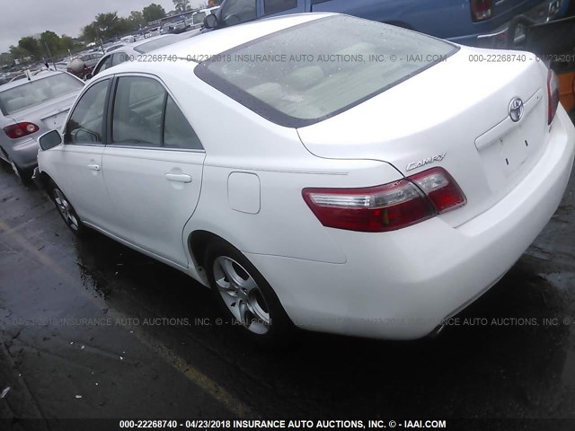4T1BK46K17U555332 - 2007 TOYOTA CAMRY NEW GENERAT LE/XLE/SE WHITE photo 3