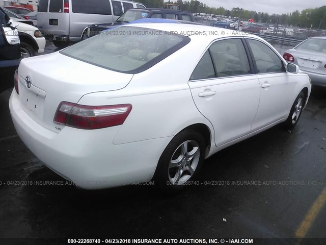 4T1BK46K17U555332 - 2007 TOYOTA CAMRY NEW GENERAT LE/XLE/SE WHITE photo 4