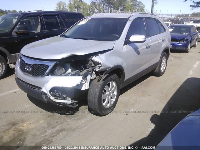 5XYKT4A22CG287069 - 2012 KIA SORENTO LX SILVER photo 2