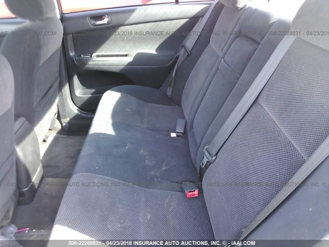 4T1BE32K52U549601 - 2002 TOYOTA CAMRY LE/XLE/SE ნაცრისფერი ფოტო 8