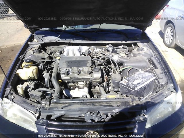 JT2BF22K8V0075787 - 1997 TOYOTA CAMRY LE/XLE შავი ფოტო 10