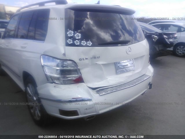 WDCGG5GB3BF671493 - 2011 MERCEDES-BENZ GLK 350 WHITE photo 6