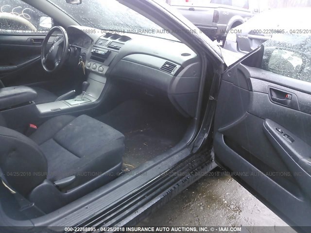 4T1CA38P74U005221 - 2004 TOYOTA CAMRY SOLARA SE/SLE შავი ფოტო 5