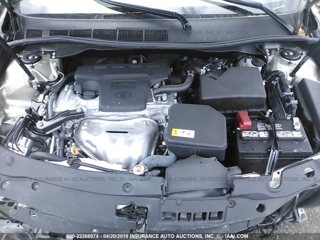 4T1BF1FK4HU743931 - 2017 TOYOTA CAMRY LE/XLE/SE/XSE GOLD photo 10