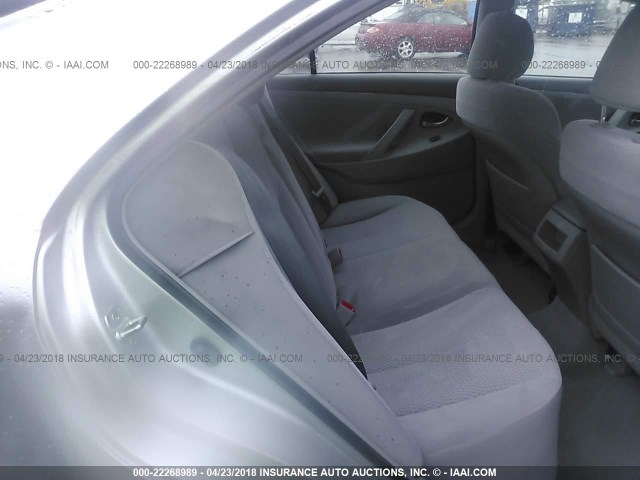 4T1BF3EK3BU624952 - 2011 TOYOTA CAMRY SE/LE/XLE SILVER photo 8