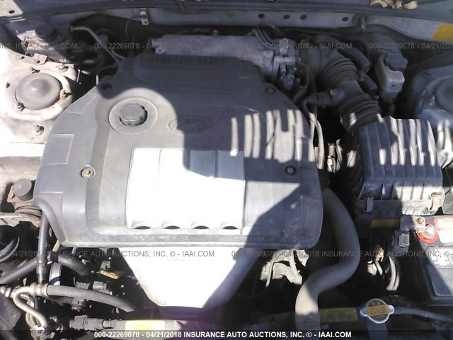 KMHWF25S22A529697 - 2002 HYUNDAI SONATA GL SILVER photo 10