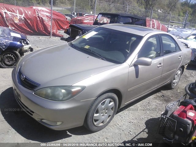 4T1BE32K93U742206 - 2003 TOYOTA CAMRY LE/XLE/SE GOLD photo 2