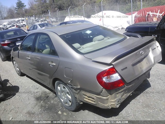4T1BE32K93U742206 - 2003 TOYOTA CAMRY LE/XLE/SE GOLD photo 3