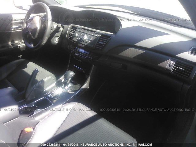 1HGCR2F59HA308339 - 2017 HONDA ACCORD SPORT 银色 照片 5