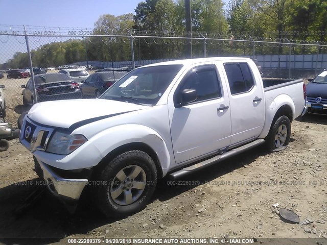 1N6AD07U59C411016 - 2009 NISSAN FRONTIER CREW CAB SE/LE/NISMO WHITE photo 2