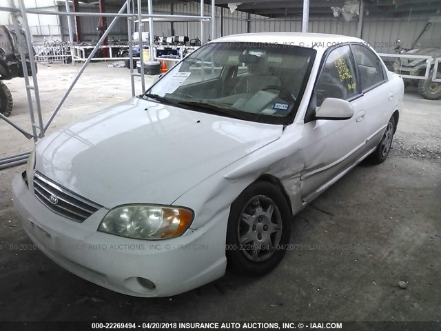 KNAFB121725194786 - 2002 KIA SPECTRA LS WHITE photo 2