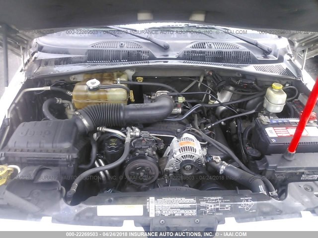 1J4GK38K25W577157 - 2005 JEEP LIBERTY RENEGADE SILVER photo 10