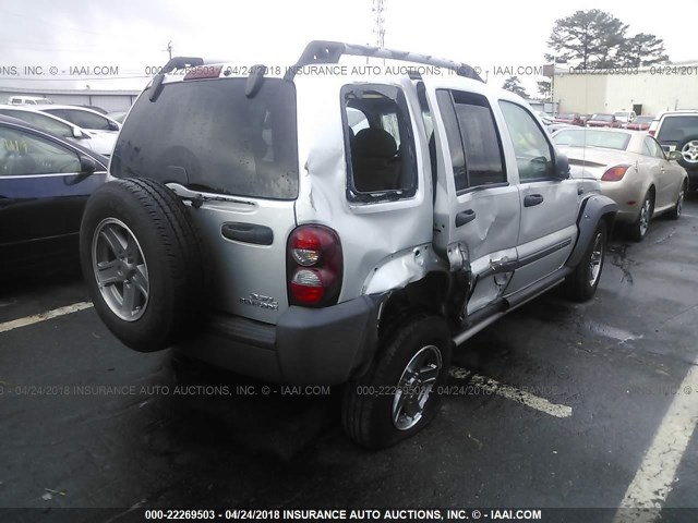 1J4GK38K25W577157 - 2005 JEEP LIBERTY RENEGADE SILVER photo 4