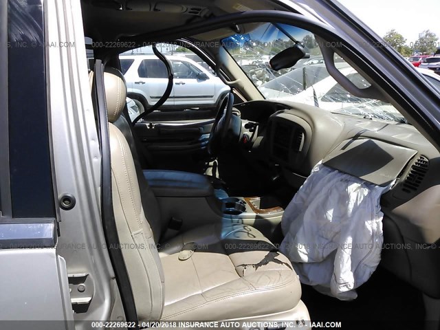 5LMEU27R62LJ00124 - 2002 LINCOLN NAVIGATOR 米色 照片 5