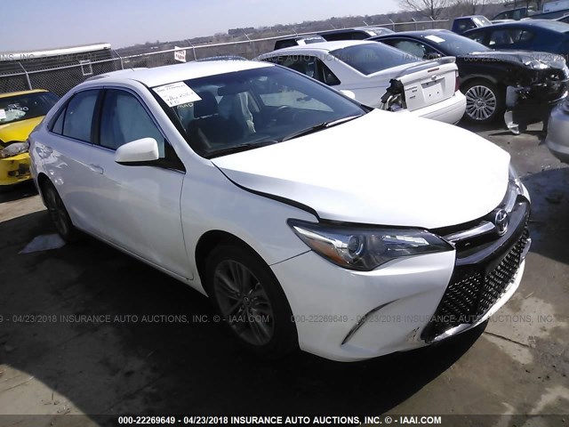 4T1BF1FK7GU552681 - 2016 TOYOTA CAMRY LE/XLE/SE/XSE WHITE photo 1