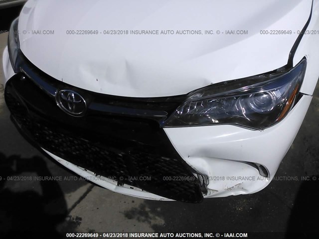 4T1BF1FK7GU552681 - 2016 TOYOTA CAMRY LE/XLE/SE/XSE WHITE photo 6