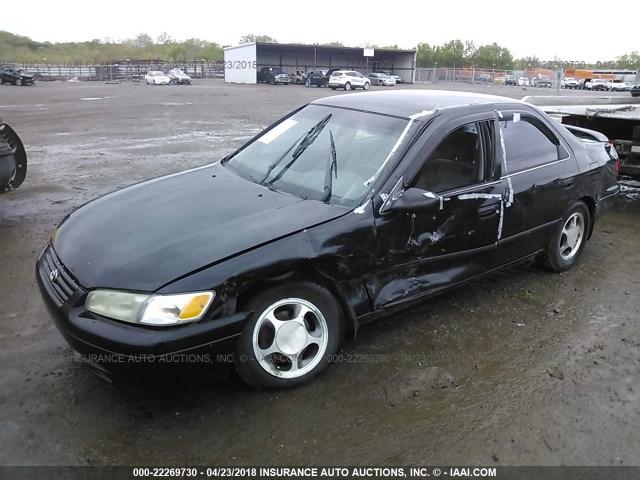 4T1BG22K2WU291919 - 1998 TOYOTA CAMRY CE/LE/XLE BLACK photo 2