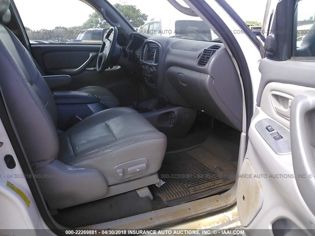 5TDBT48A82S095685 - 2002 TOYOTA SEQUOIA LIMITED WHITE photo 5