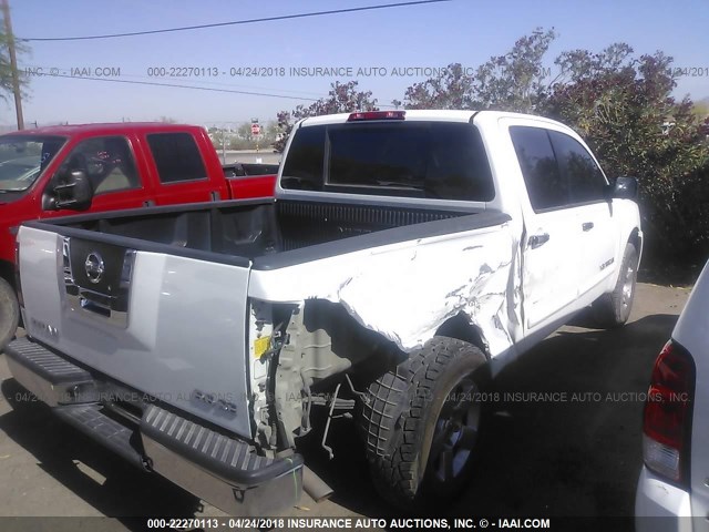 1N6AA07A47N204097 - 2007 NISSAN TITAN XE/SE/LE WHITE photo 4