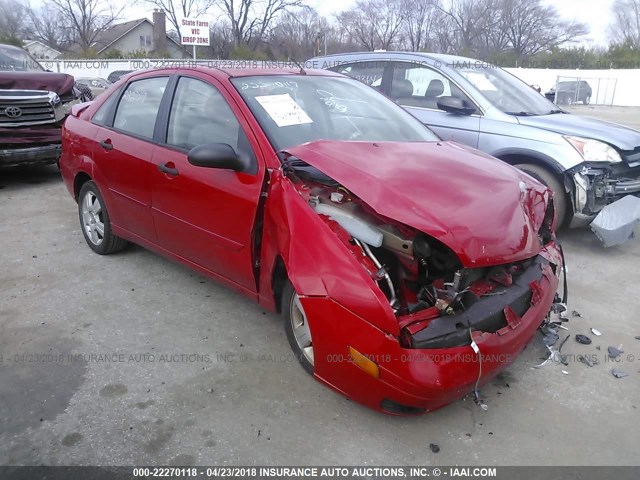 1FAFP34N15W267090 - 2005 FORD FOCUS ZX4 RED photo 1