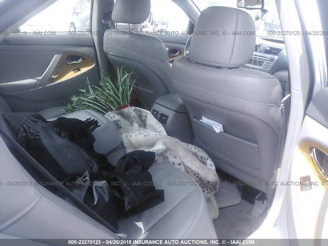 4T1BK46K27U551788 - 2007 TOYOTA CAMRY NEW GENERAT LE/XLE/SE SILVER photo 8