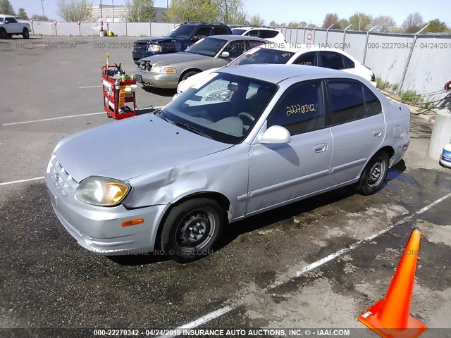 KMHCG45C85U674072 - 2005 HYUNDAI ACCENT GL SILVER photo 2