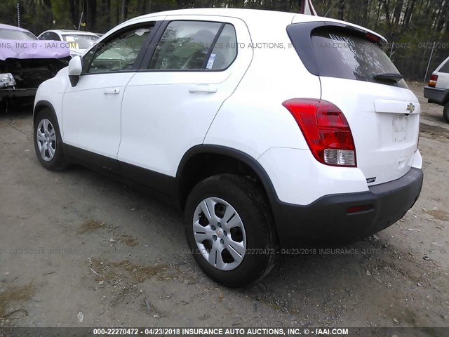 KL7CJKSB0FB203601 - 2015 CHEVROLET TRAX LS WHITE photo 3