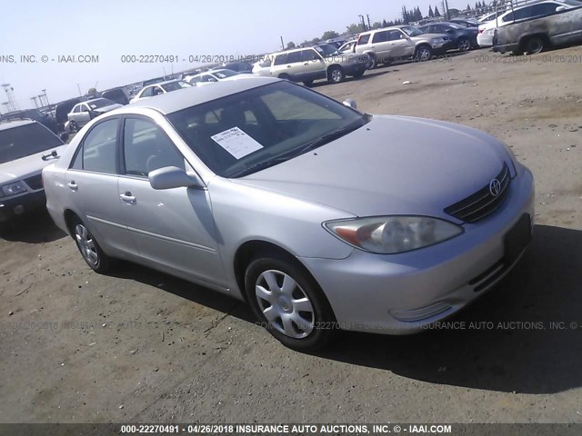 4T1BE32K04U904032 - 2004 TOYOTA CAMRY LE/XLE/SE SILVER photo 1