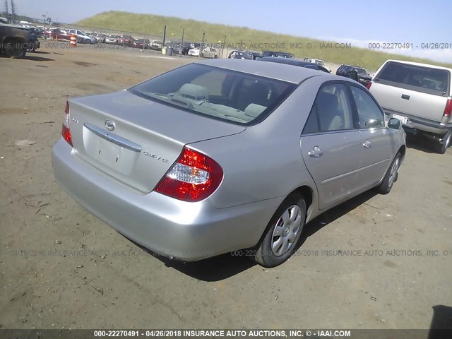 4T1BE32K04U904032 - 2004 TOYOTA CAMRY LE/XLE/SE SILVER photo 4