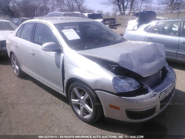 3VWAL7AJ4AM142407 - 2010 VOLKSWAGEN JETTA TDI SILVER photo 1