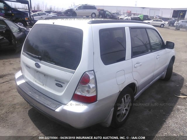 JF1SG676X6H710010 - 2006 SUBARU FORESTER 2.5X LL BEAN WHITE photo 4