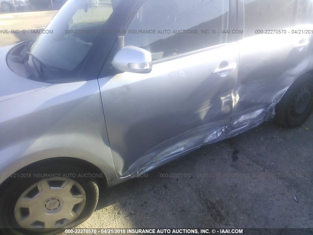 JTLZE4FE1A1105181 - 2010 TOYOTA SCION XB SILVER photo 6