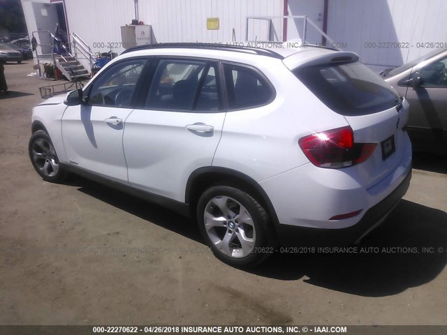 WBAVM1C50DVW42568 - 2013 BMW X1 SDRIVE28I WHITE photo 3