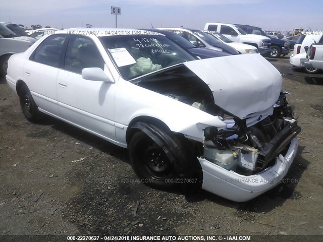 4T1BG22K7XU483015 - 1999 TOYOTA CAMRY CE/LE/XLE WHITE photo 1