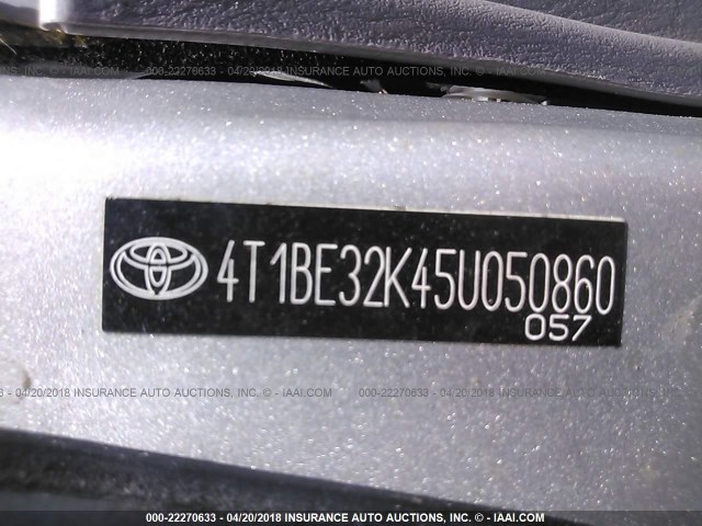 4T1BE32K45U050860 - 2005 TOYOTA CAMRY LE/XLE/SE 银色 照片 9