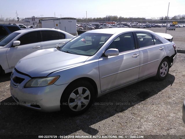 4T4BE46K69R112626 - 2009 TOYOTA CAMRY SE/LE/XLE SILVER photo 2