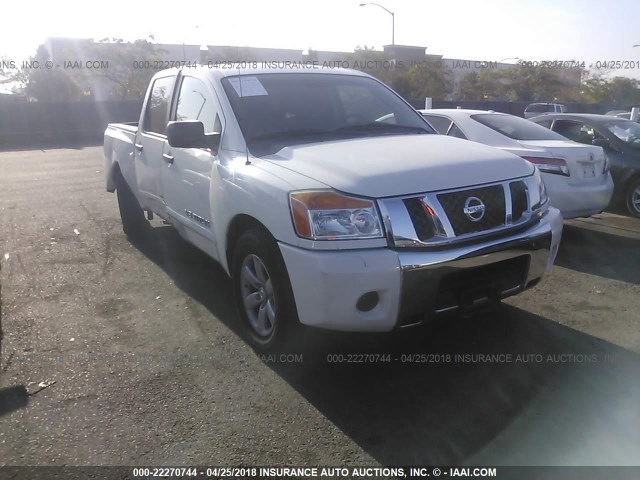 1N6AA0EK6CN308936 - 2012 NISSAN TITAN S/SV/SL/PRO-4X WHITE photo 1